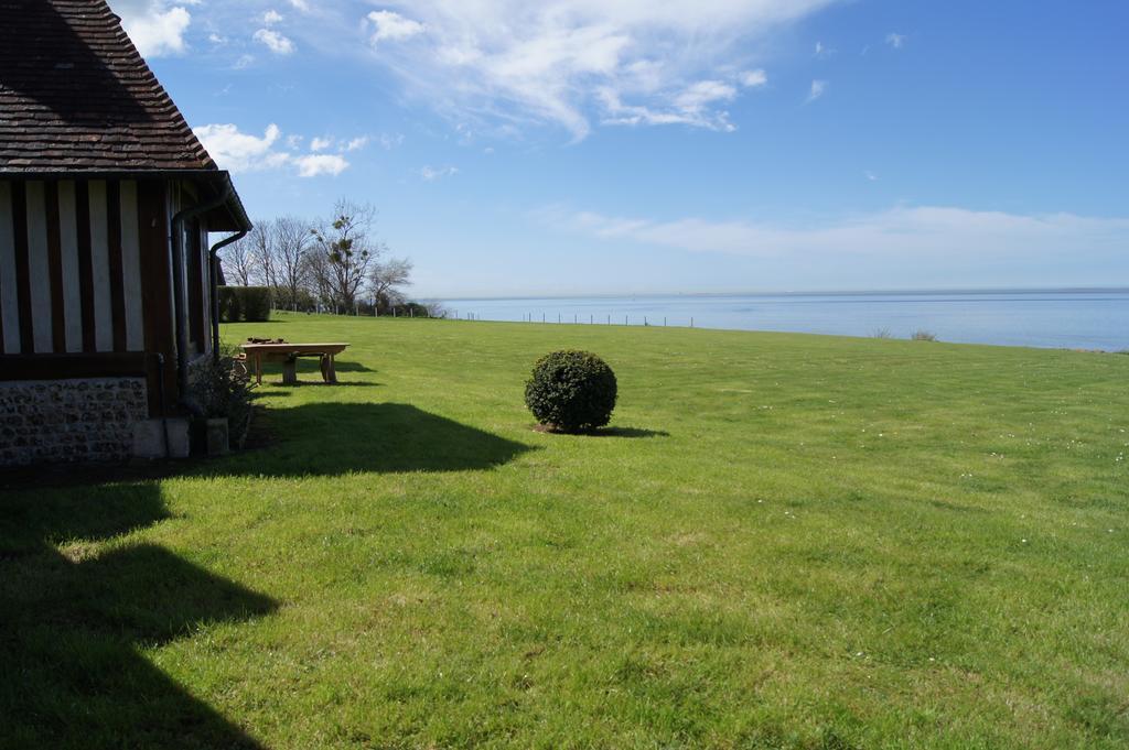 "La Girelle, Bord De Mer" Bed and Breakfast Honfleur Exteriör bild