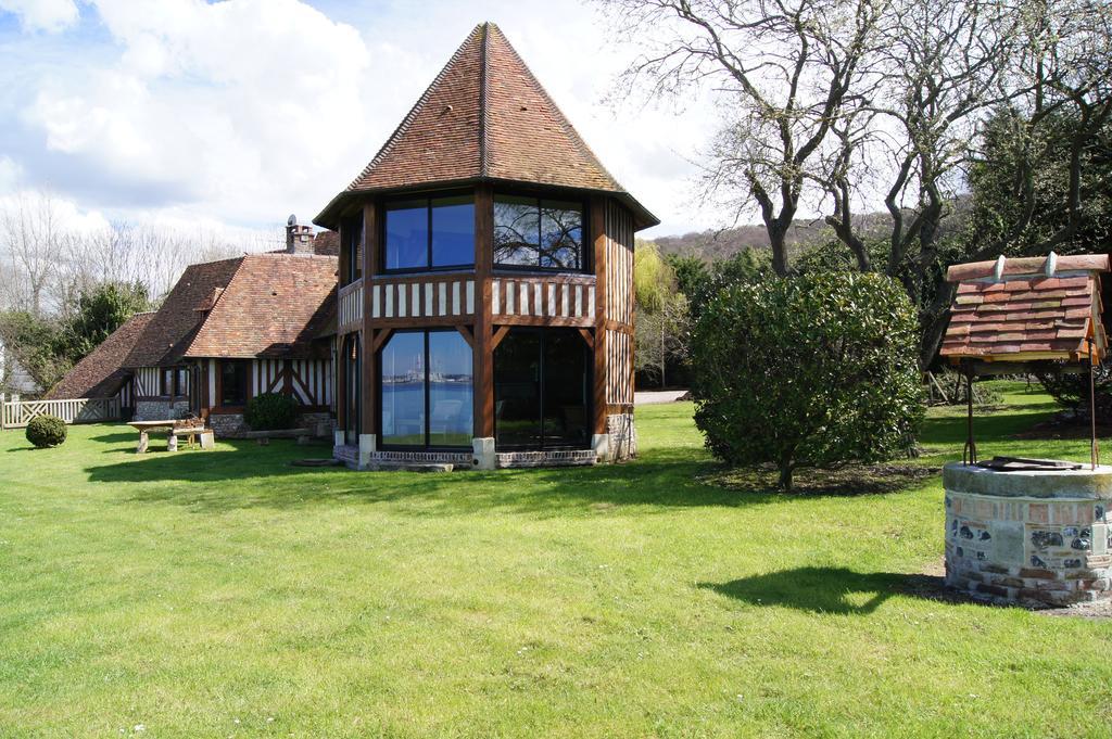 "La Girelle, Bord De Mer" Bed and Breakfast Honfleur Exteriör bild